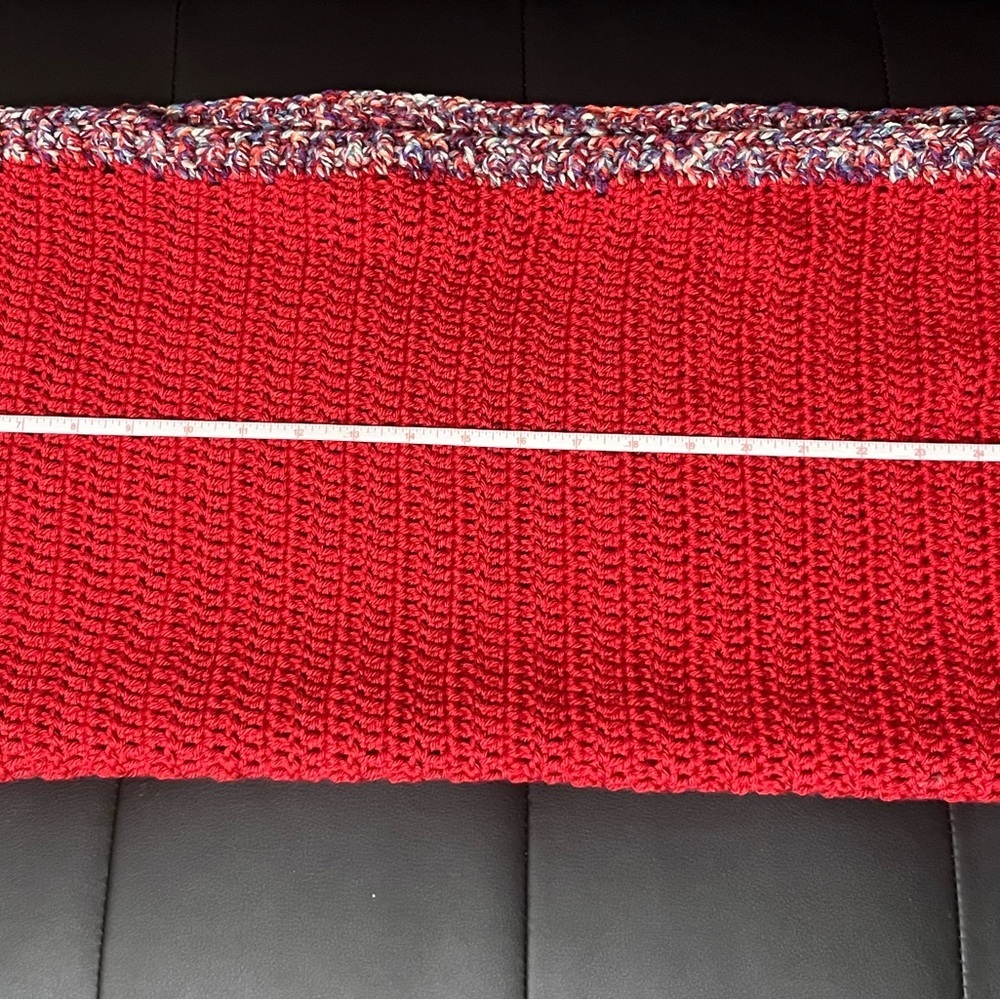 Knana Knots Cozy Red Knit Baby Blanket for Kids - Picture 2 of 2
